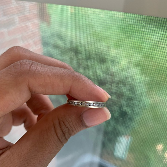 10k White Gold Diamond Band
